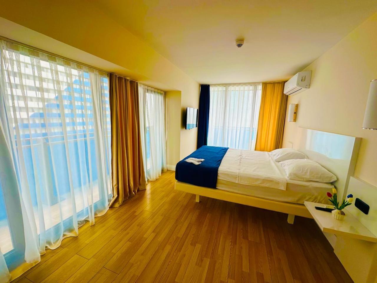 Orbi City Best Apartments Batumi Ngoại thất bức ảnh